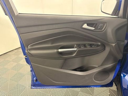 Used 2017 Ford Escape SE w/ Equipment Group 201A AWD/4WD image 27