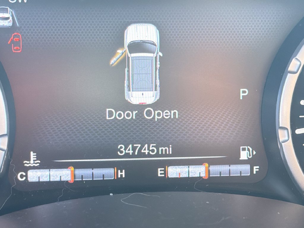 Certified 2022 Jeep Renegade Latitude AWD/4WD image 10