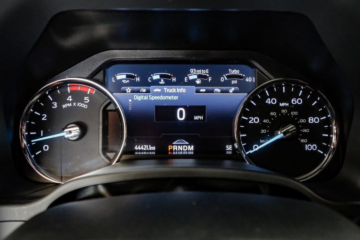 Used 2022 Ford F450 Platinum w/ FX4 Off-Road Package AWD/4WD image 19