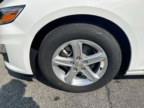 Used 2024 Chevrolet Malibu LS image 12