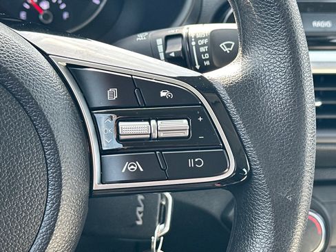 Used 2024 Kia Forte LXS w/ LXS Technology Package image 11