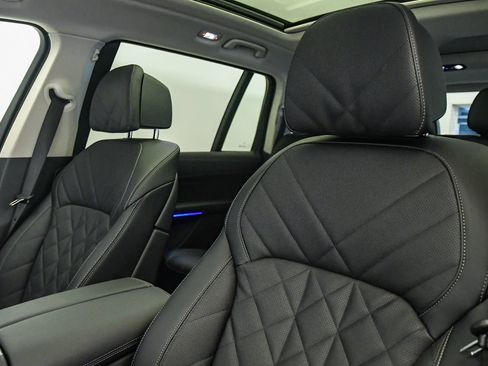 Used 2026 BMW X7 xDrive40i w/ Premium Package AWD/4WD image 21