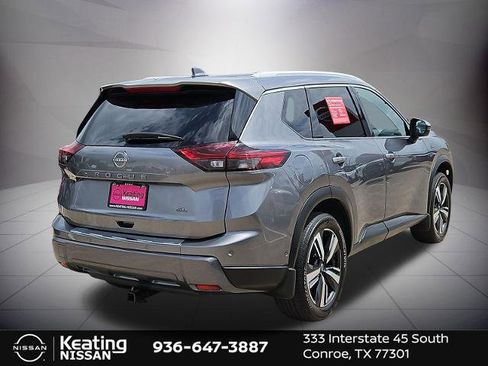 Certified 2025 Nissan Rogue SL w/ SL Premium Package FWD image 3
