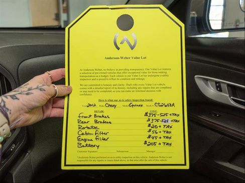 Used 2012 Chevrolet Equinox LT w/ Driver Convenience Package image 2