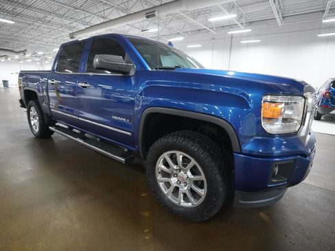 Used 2015 GMC Sierra 1500 Denali w/ Driver Alert Package AWD/4WD image 33