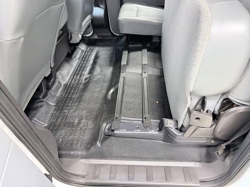 Used 2012 Ford F550 4x4 Crew Cab Super Duty w/ Payload Upgrade Pkg image 37