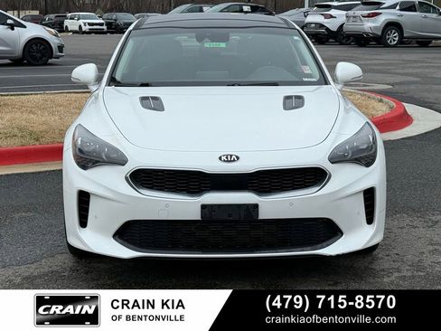 Used 2018 Kia Stinger Premium image 2