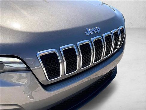 Used 2019 Jeep Cherokee Latitude w/ Popular Appearance Group FWD image 27