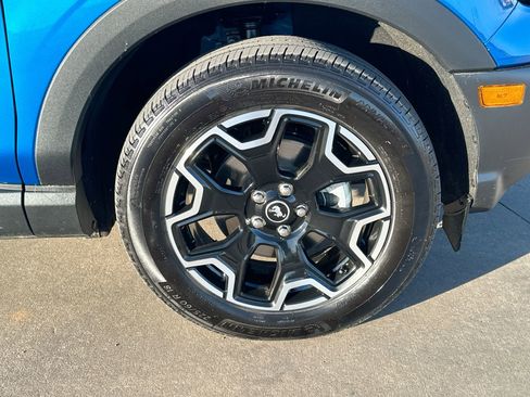 Used 2025 Ford Bronco Sport Outer Banks image 10