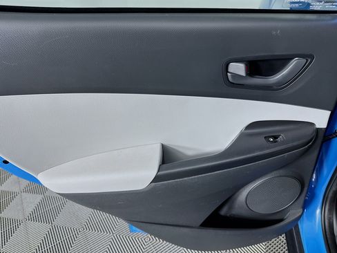 Used 2022 Hyundai Kona SEL image 25