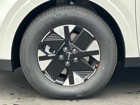 New 2026 Kia Carnival LXS image 27