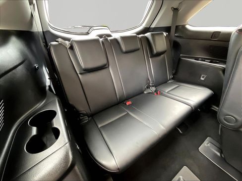 Used 2019 Toyota Highlander SE AWD/4WD image 26