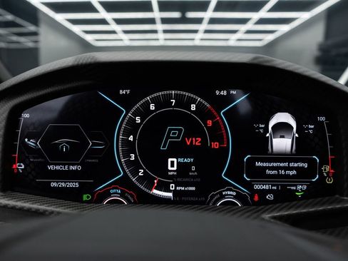 Used 2024 Lamborghini Revuelto image 47