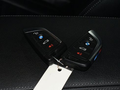 Used 2023 BMW M2 w/ Lighting Package RWD image 97