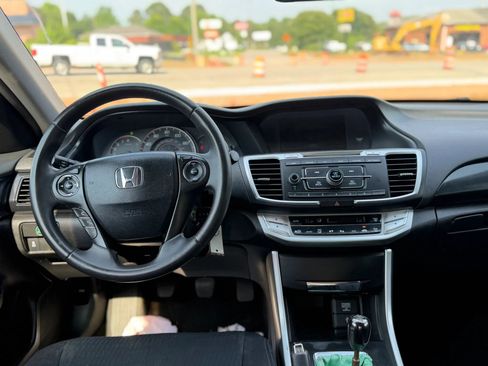 Used 2013 Honda Accord Sport image 18