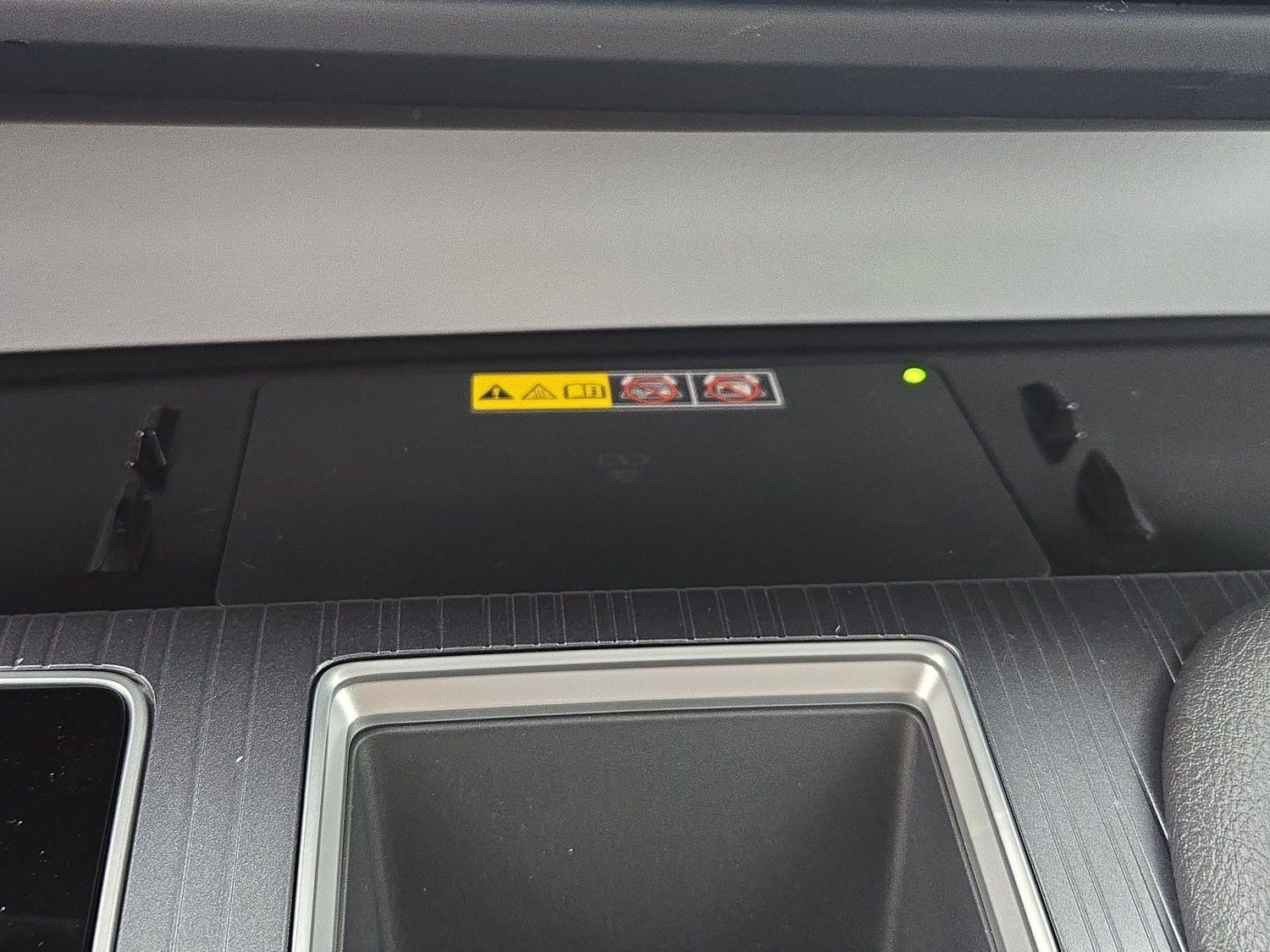 New 2026 Toyota Sienna XLE FWD image 24