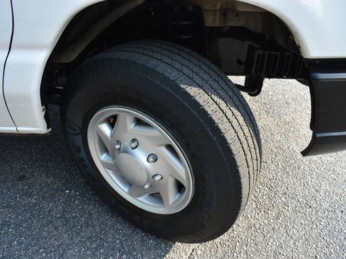 Used 2014 Ford E-350 and Econoline 350 Super Duty RWD image 42