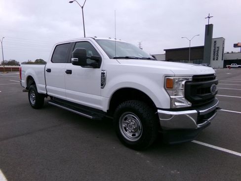 Used 2020 Ford F250 XL w/ Power Equipment Group image 4
