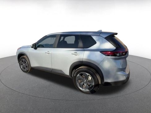 Used 2025 Nissan Rogue SV FWD image 10