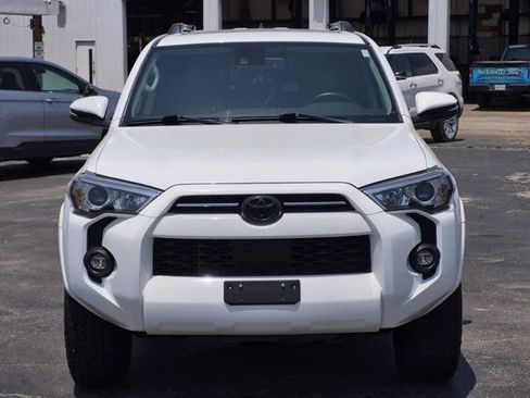 Used 2021 Toyota 4Runner SR5 Premium w/ Moonroof Package AWD/4WD image 2