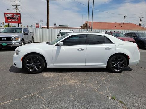 Used 2023 Chrysler 300 S RWD image 6