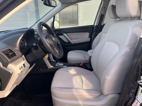 Used 2014 Subaru Forester 2.5i Premium w/ All-Weather Package AWD/4WD image 12