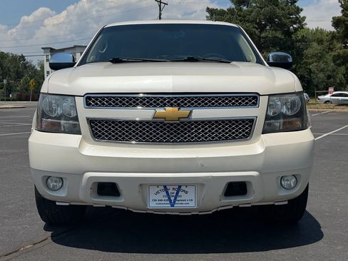 Used 2014 Chevrolet Tahoe LTZ RWD image 12