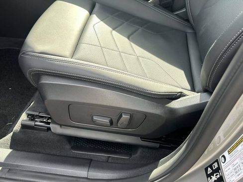 Used 2025 BMW X1 xDrive28i AWD/4WD image 25