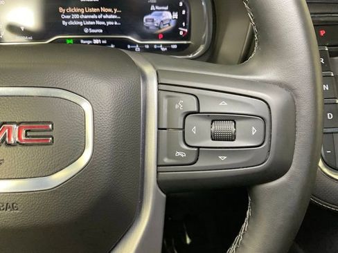 Used 2024 GMC Yukon SLT image 26