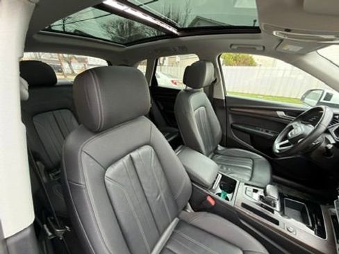 Used 2022 Audi Q5 2.0T Premium w/ Convenience Package AWD/4WD image 31