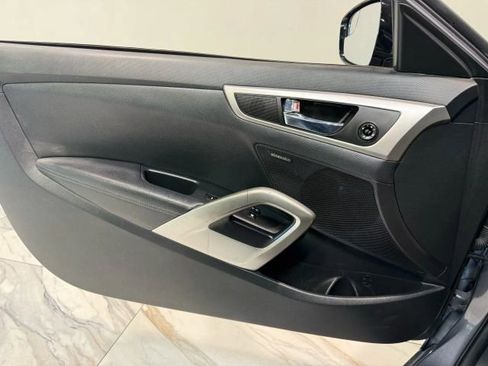 Used 2016 Hyundai Veloster Base w/ Option Group 02 image 61