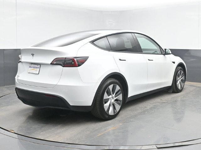 Used 2022 Tesla Model Y Long Range AWD/4WD image 14
