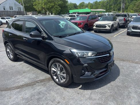 Used 2022 Buick Encore GX Select w/ Sport Touring Package FWD image 4