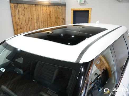 Used 2025 Mitsubishi Outlander SE image 9