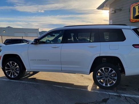 Used 2024 Jeep Grand Cherokee L Overland image 8