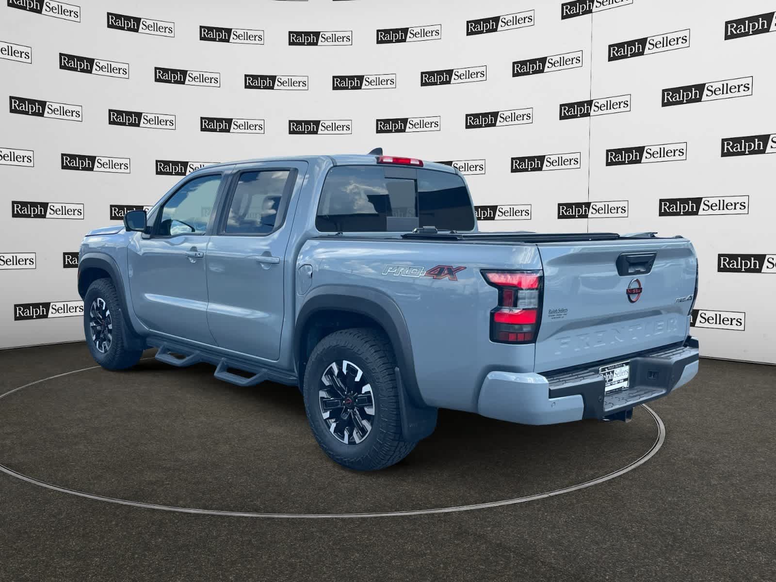 Used 2023 Nissan Frontier PRO-4X w/ Pro Convenience Package AWD/4WD image 4