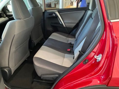 Used 2015 Toyota RAV4 XLE FWD image 19