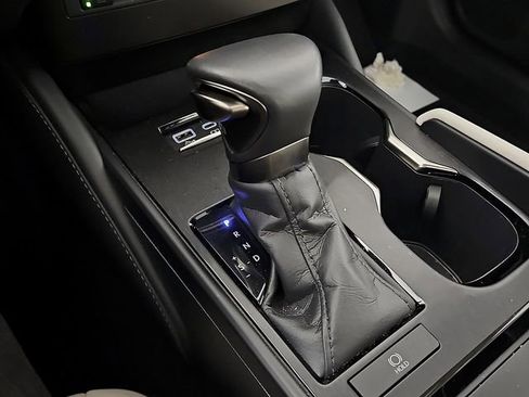 Used 2025 Lexus ES 350 350 w/ Premium Package image 17