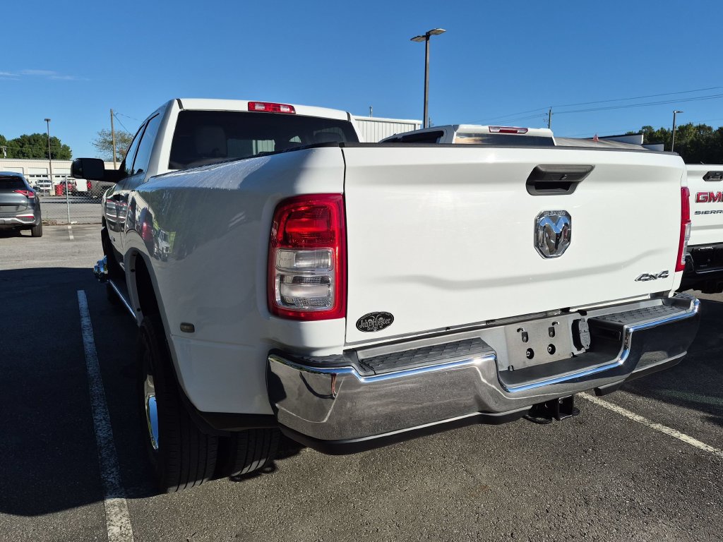 Used 2020 RAM 3500 Tradesman w/ Chrome Appearance Group AWD/4WD image 7