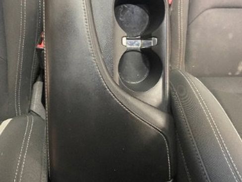 Used 2018 Chevrolet Camaro LT w/ Technology Package image 20