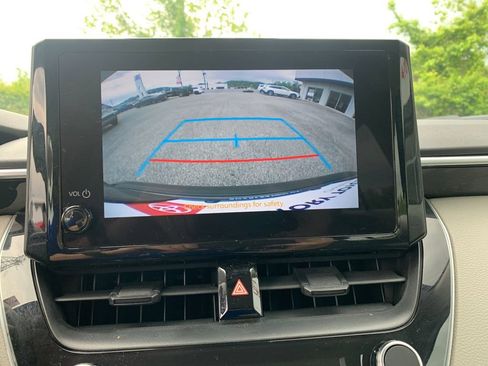 Used 2024 Toyota Corolla LE FWD image 22