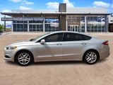 Used 2015 Ford Fusion SE image 4