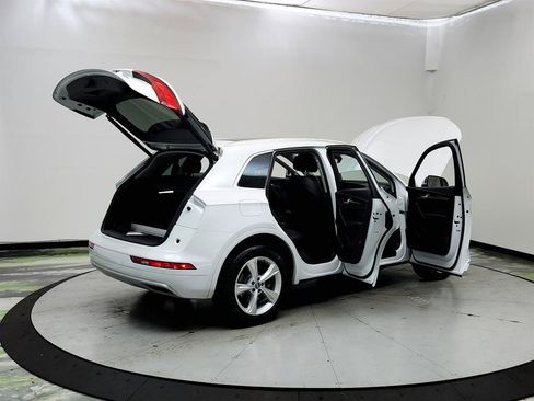 Used 2020 Audi Q5 2.0T Premium w/ Convenience Package AWD/4WD image 11