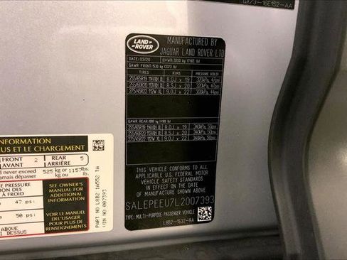 Used 2020 Land Rover Defender 110 SE image 32