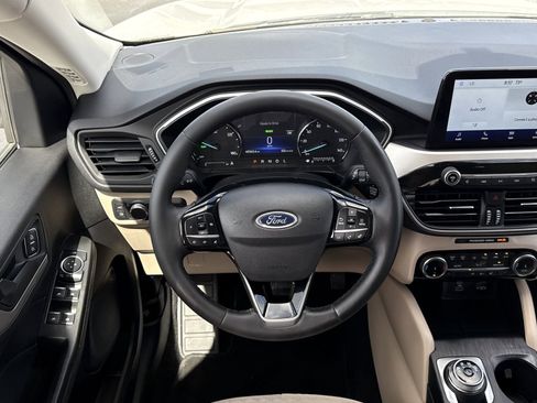 Certified 2022 Ford Escape SE w/ Convenience Package image 15