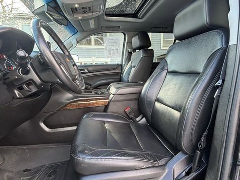 Used 2019 Chevrolet Suburban LT AWD/4WD image 9