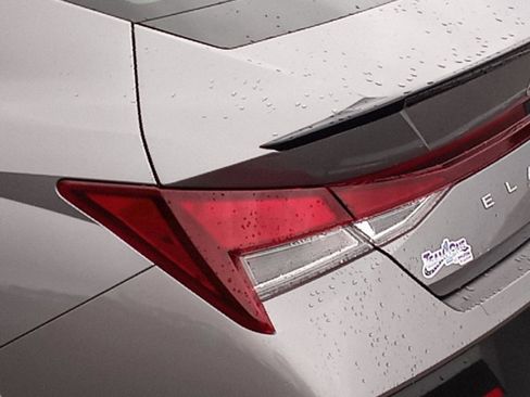 Certified 2025 Hyundai Elantra Sport image 34