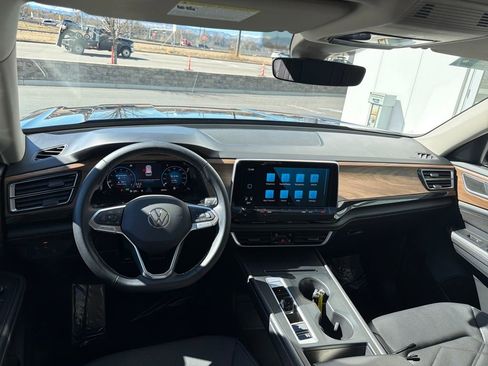 Certified 2024 Volkswagen Atlas SE image 15