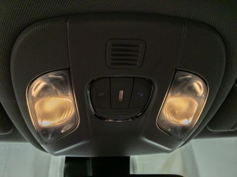 Used 2022 Jeep Compass Limited image 30