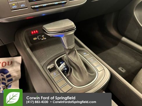 Used 2025 Hyundai Kona SEL image 28